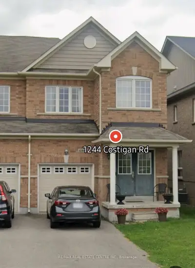 Att/Row/Townhouse in Milton