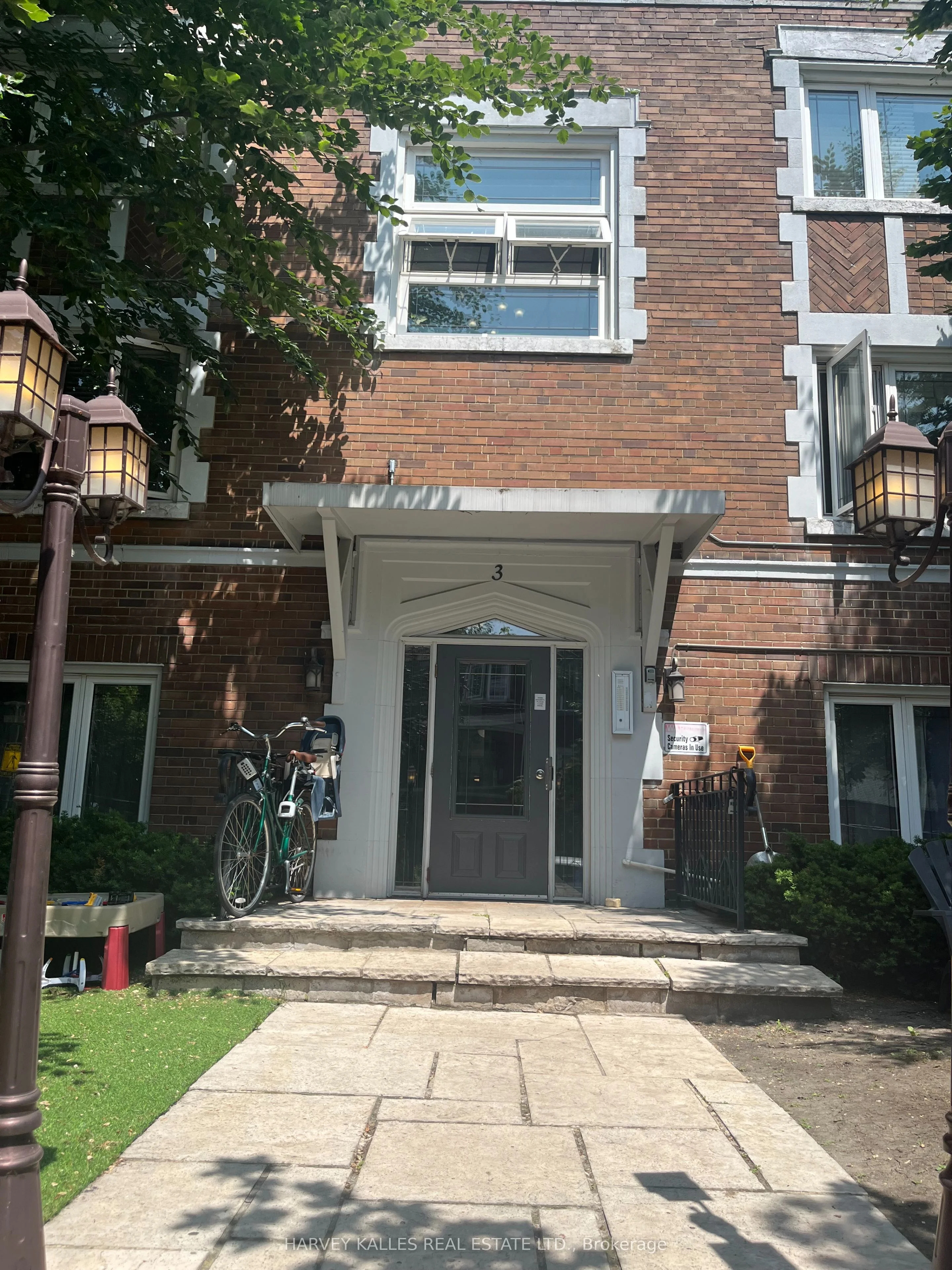 3 Elm Grove Avenue 34, Toronto W01, ON M6K 2H9
