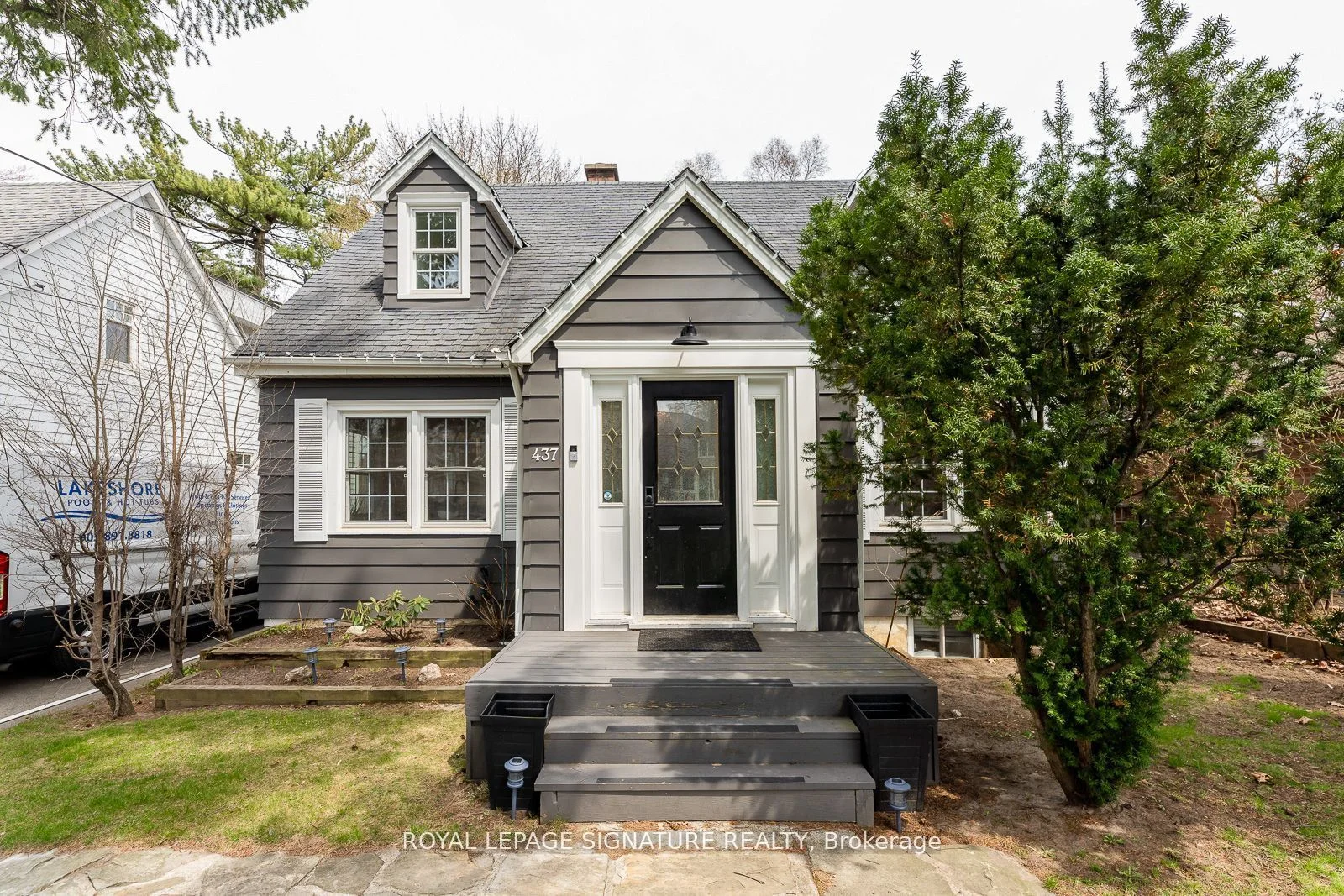 437 Watson Avenue, Oakville, On L6j 3w1