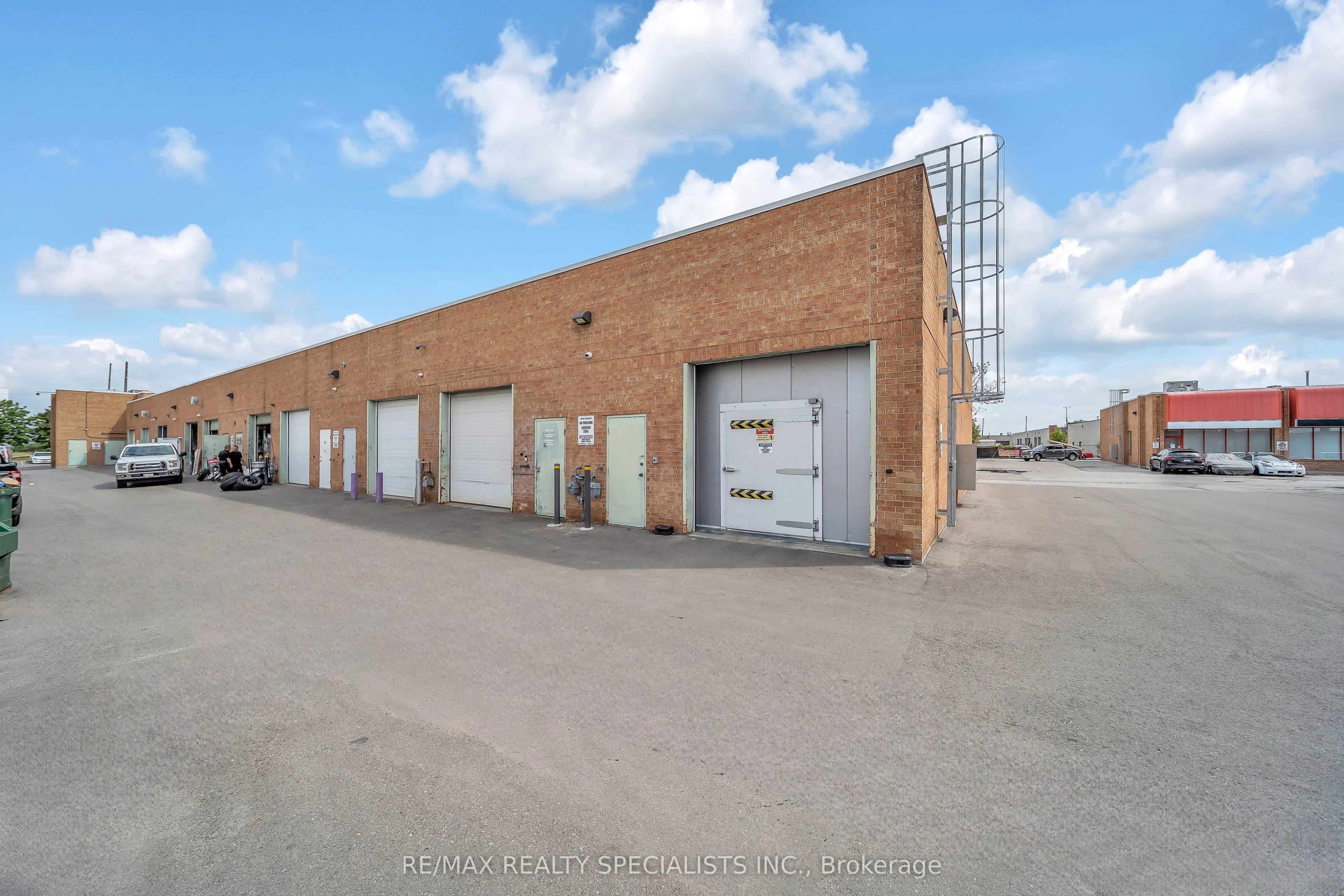 6923 Steeles Avenue W 51, Toronto W10, ON M9W 6T6