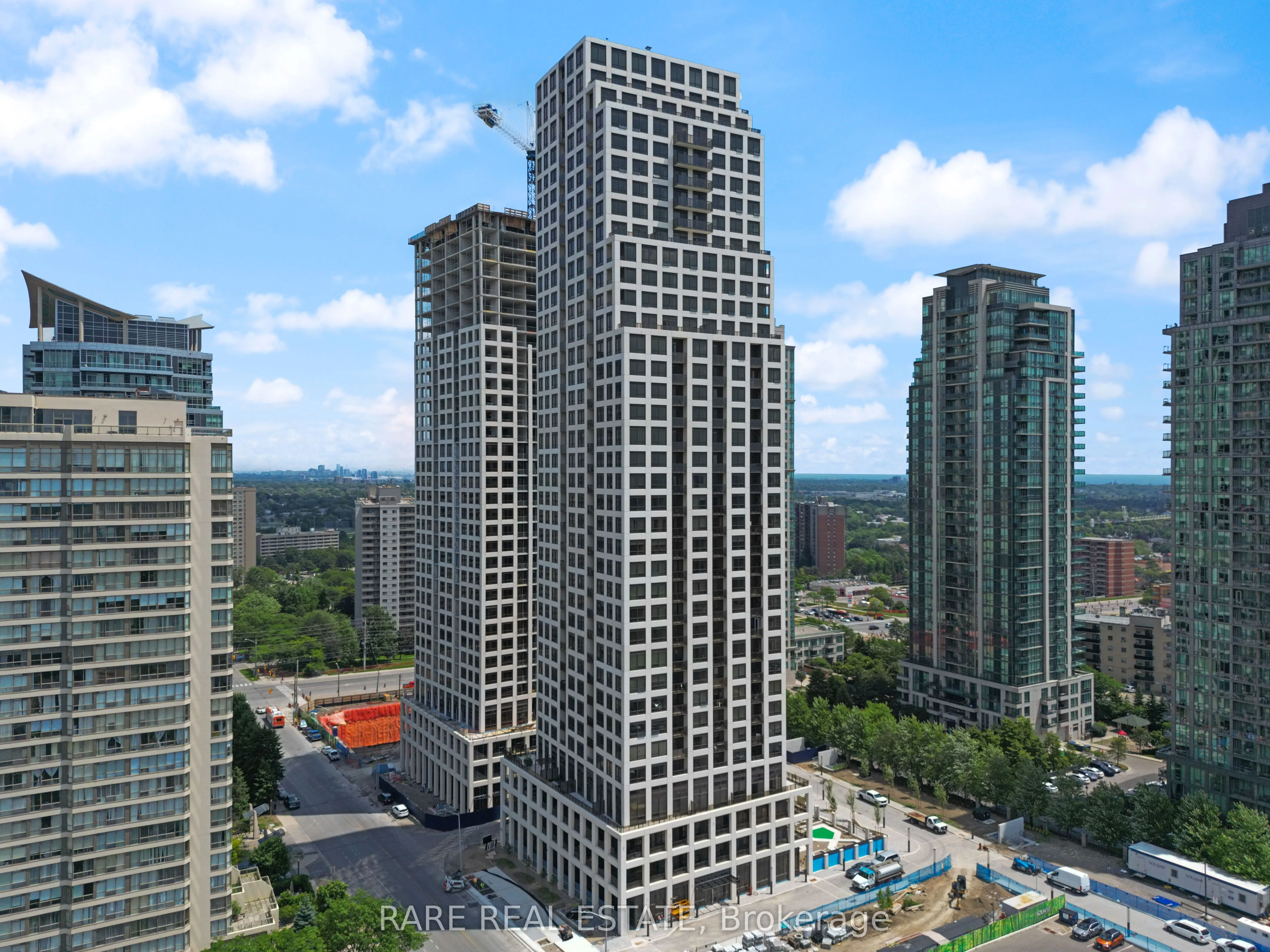 36 Elm Drive 2108, Mississauga, On L5b 1l9