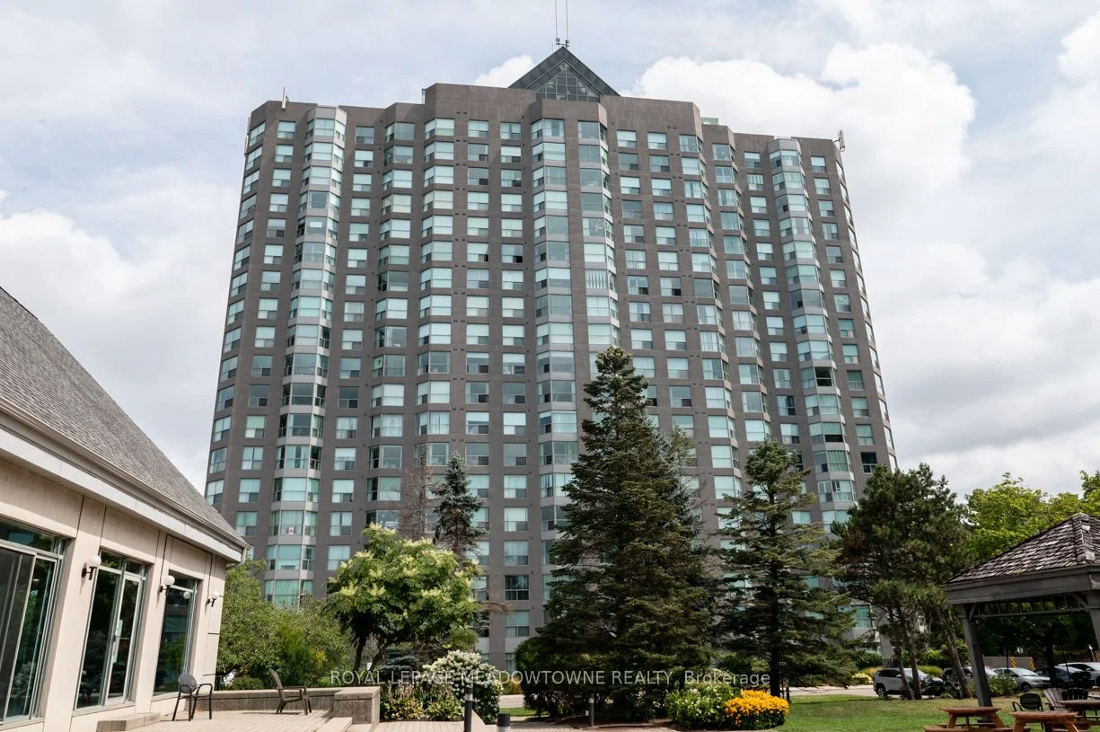 Condo Apartment in Mississauga