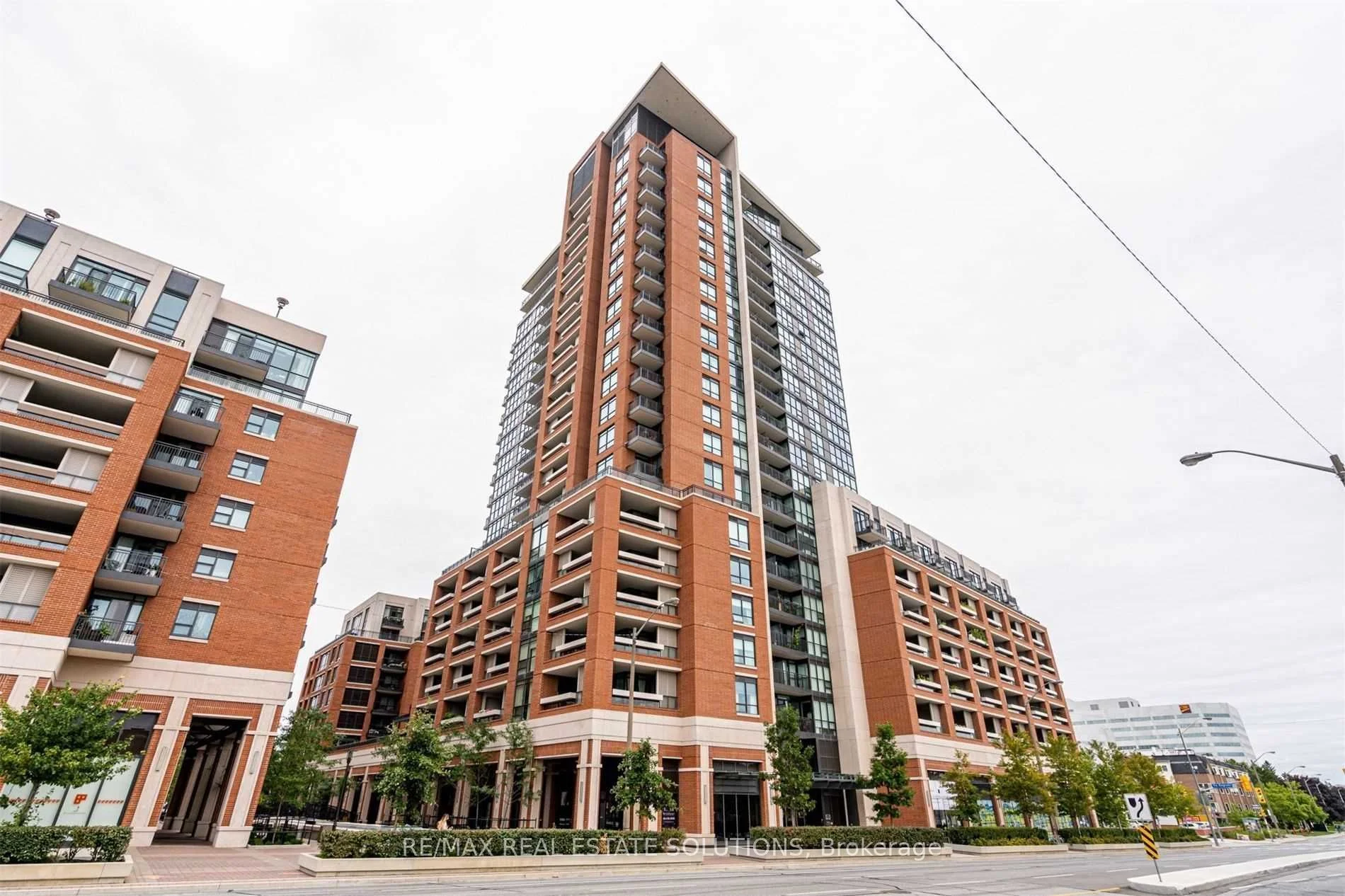 800 Lawrence Avenue W 516, Toronto W04, ON M6A 0B1