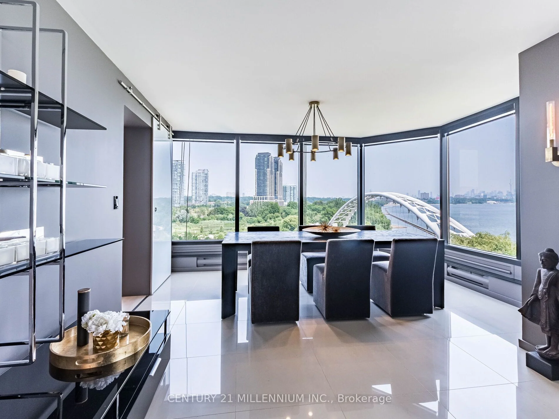 1 Palace Pier Court 603, Toronto W06, ON M8V 3W9