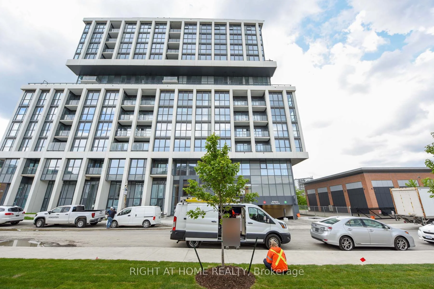 1063 Douglas McCurdy Common 311, Mississauga, ON L5L 3H9