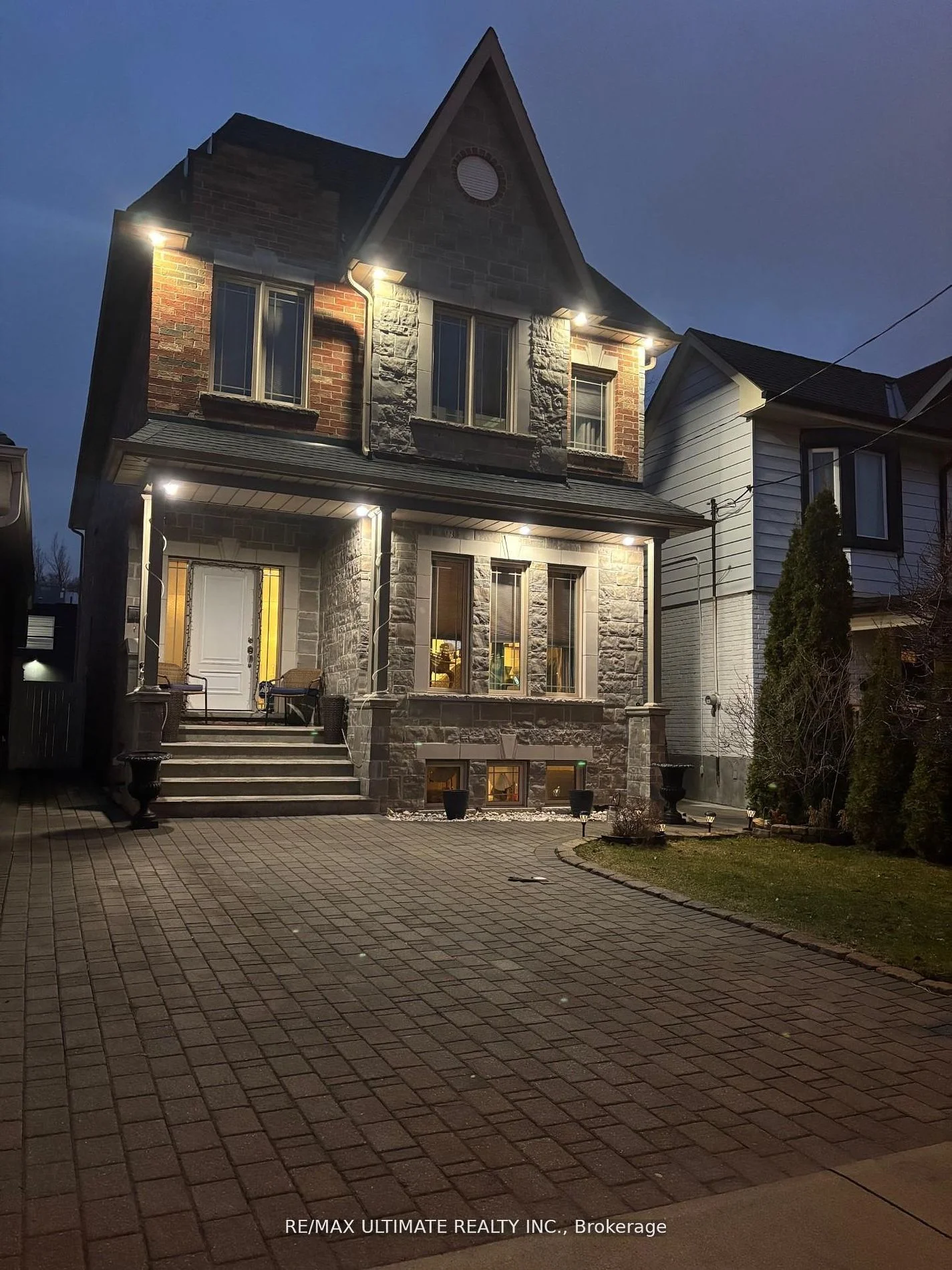 134 Brownville Avenue Main & Second Floor, Toronto W04, ON M6N 4L4