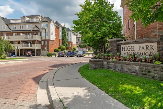 Condo Townhouse in Mississauga