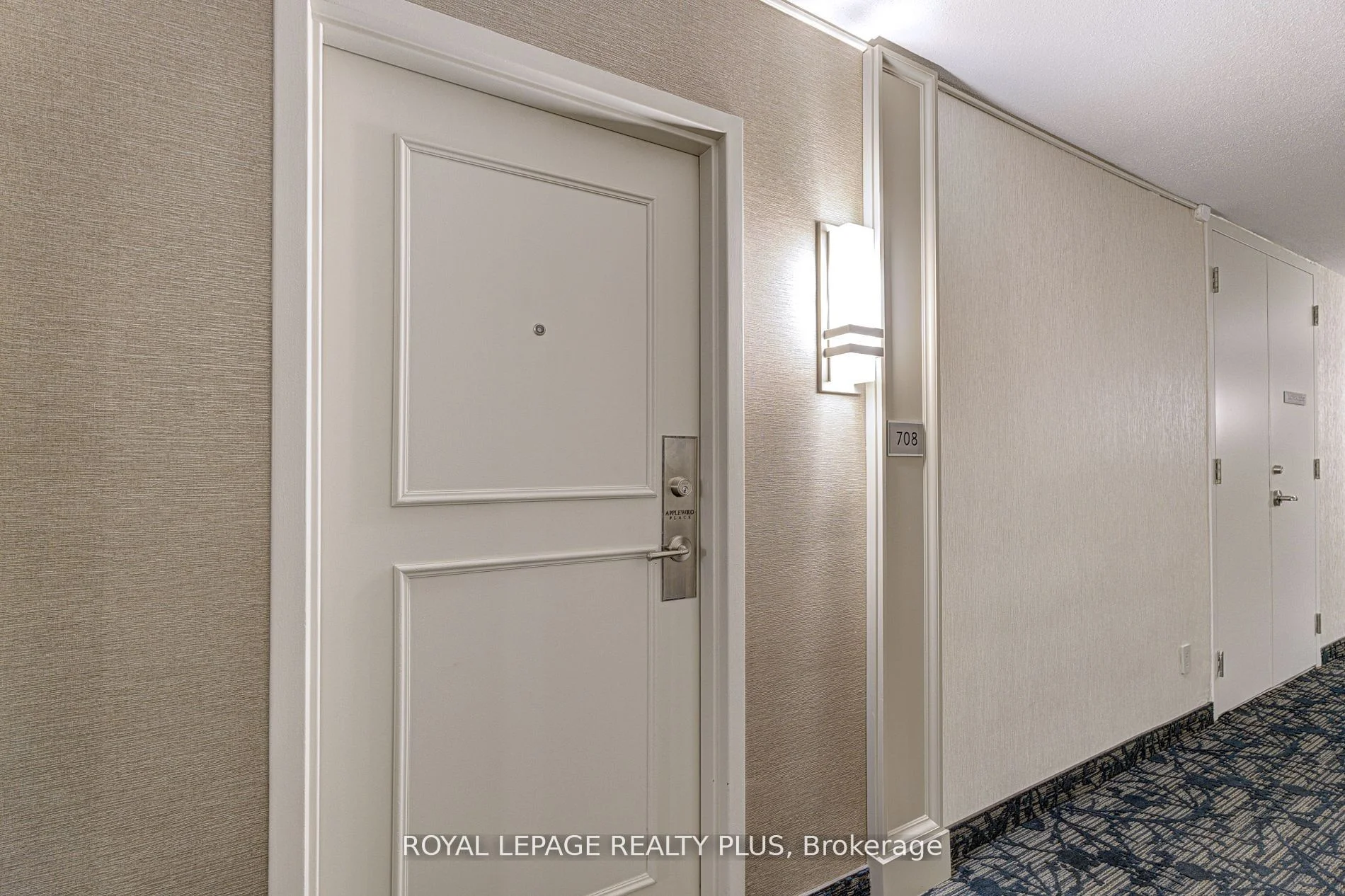1333 Bloor Street 708, Mississauga, ON L4Y 3T6