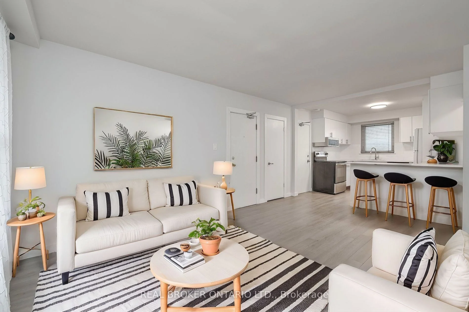 71 Murrie Street 6, Toronto W06, On M8v 1x6
