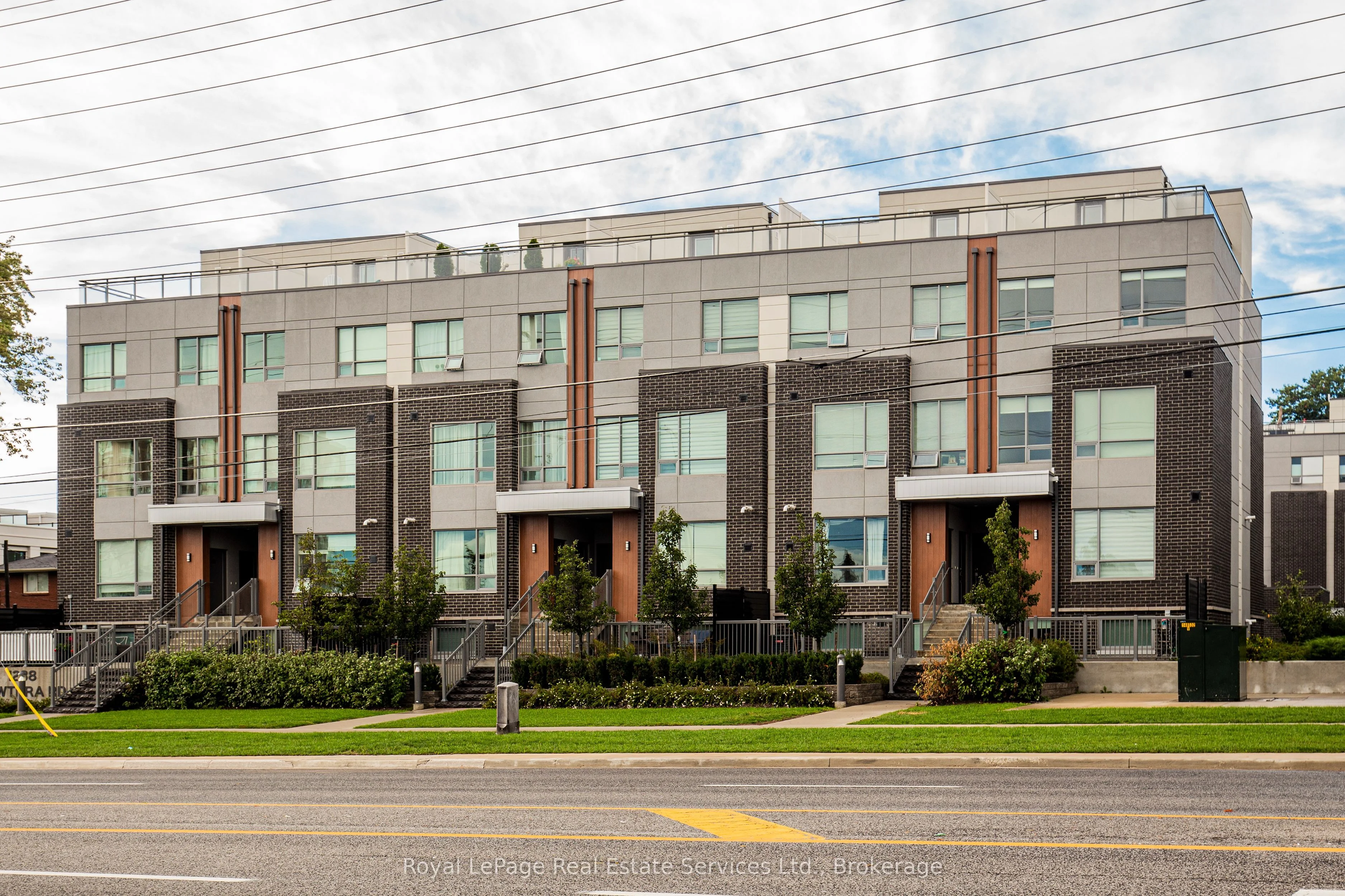 1238 Cawthra Road 16, Mississauga, On L5g 0b6