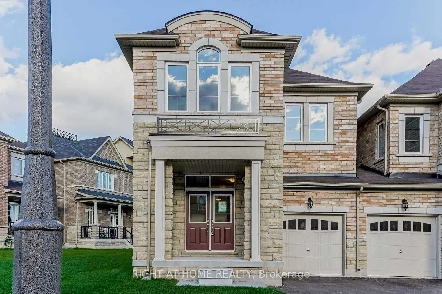 3315 Jacob Way, Oakville, ON L6M 5J9