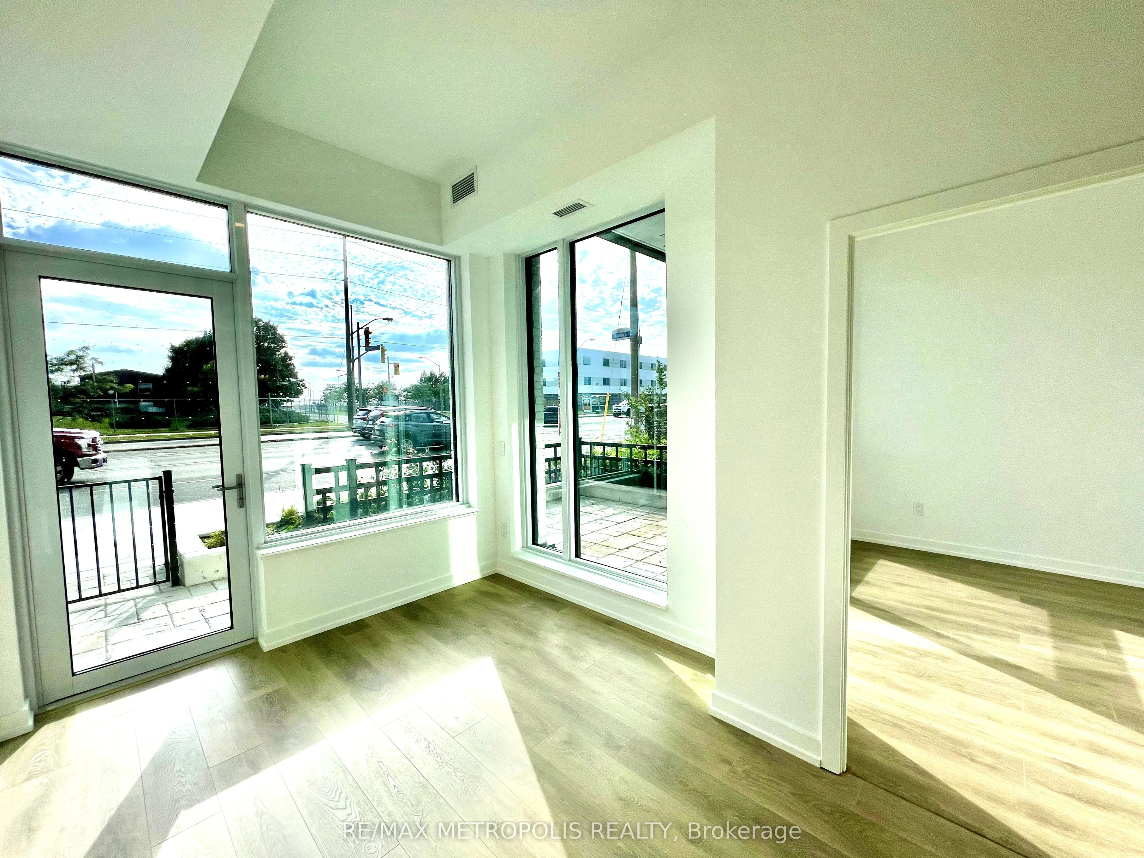 1100 Sheppard Avenue W 118, Toronto W05, ON M3J 0H1