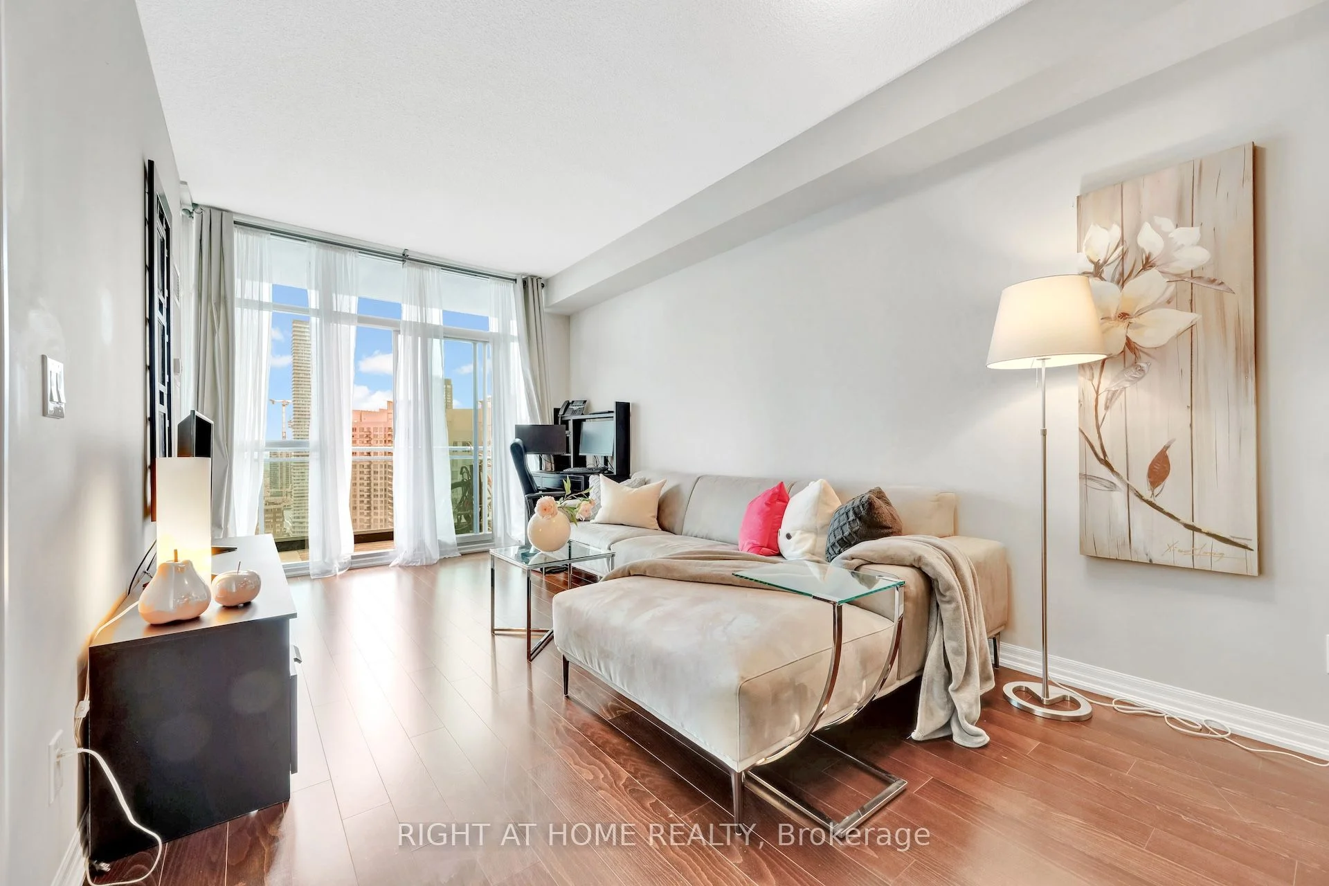 223 Webb Drive 3007, Mississauga, ON L5B 0E8
