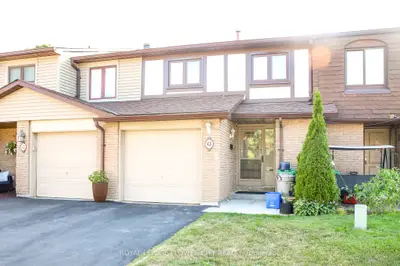 Condo Townhouse in Brampton