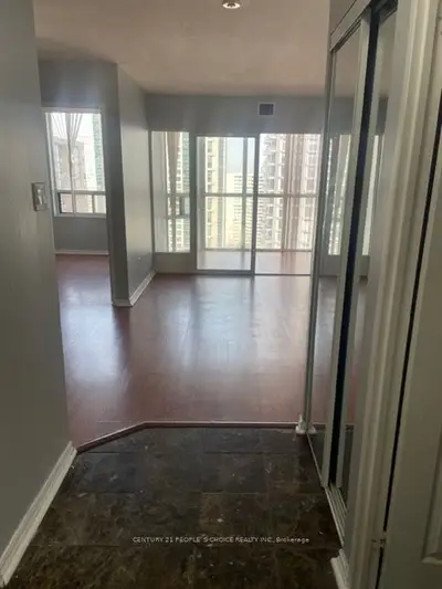 Condo Apartment in Mississauga