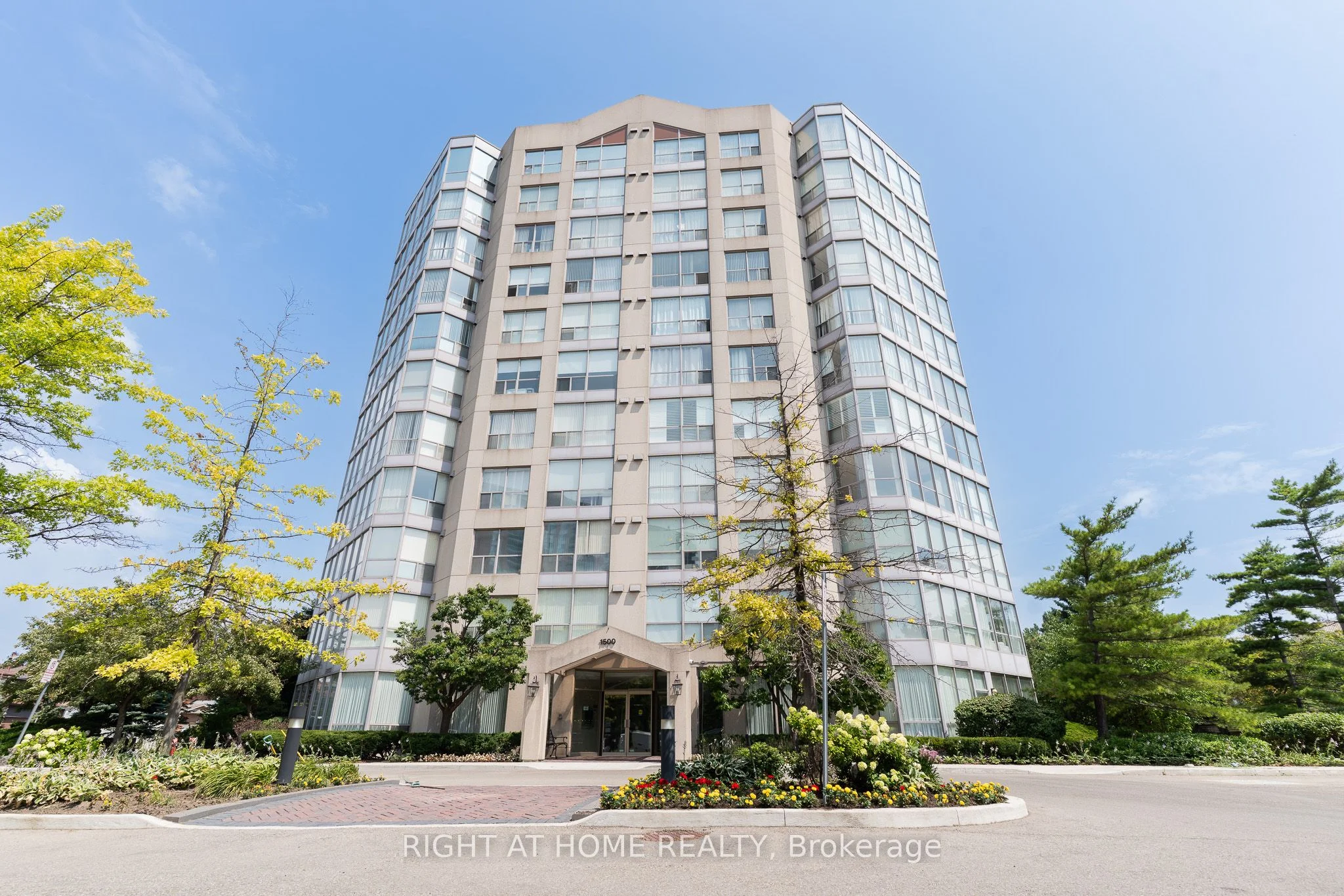 Condo Apartment in Mississauga