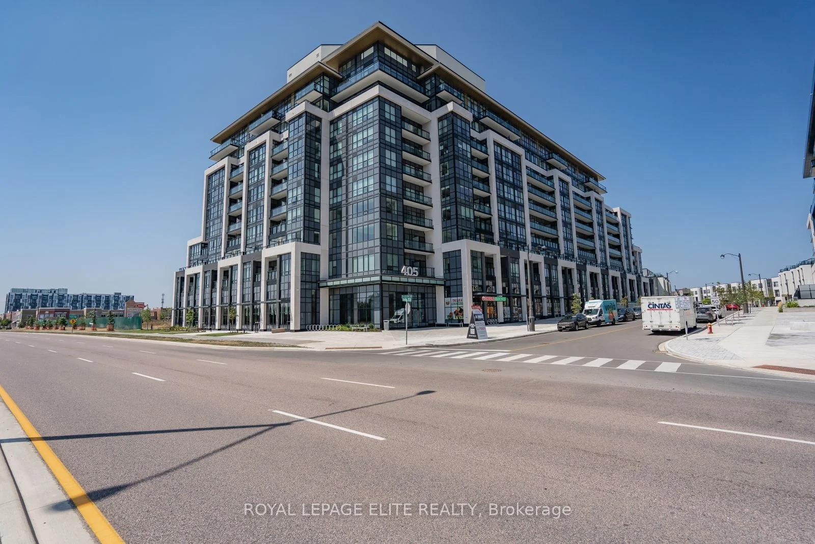 Condo Apartment in Oakville
