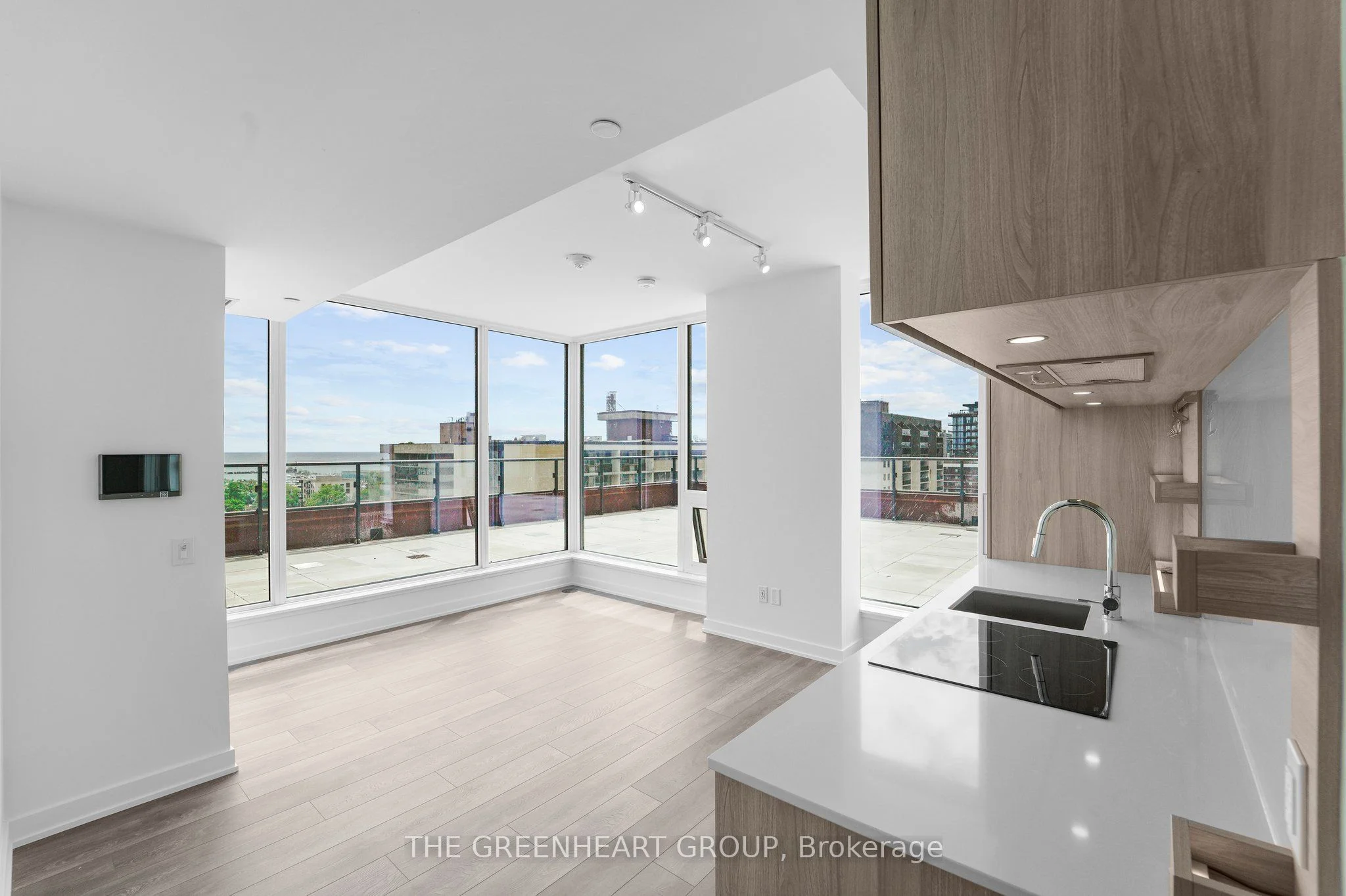 28 Ann Street 908, Mississauga, On L5g 3g1