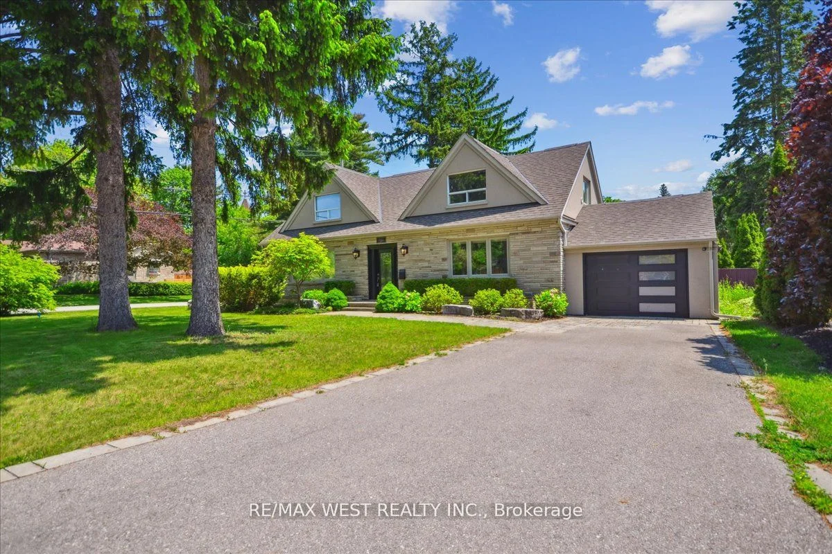 468 Lynd Avenue, Mississauga, On L5g 2l6
