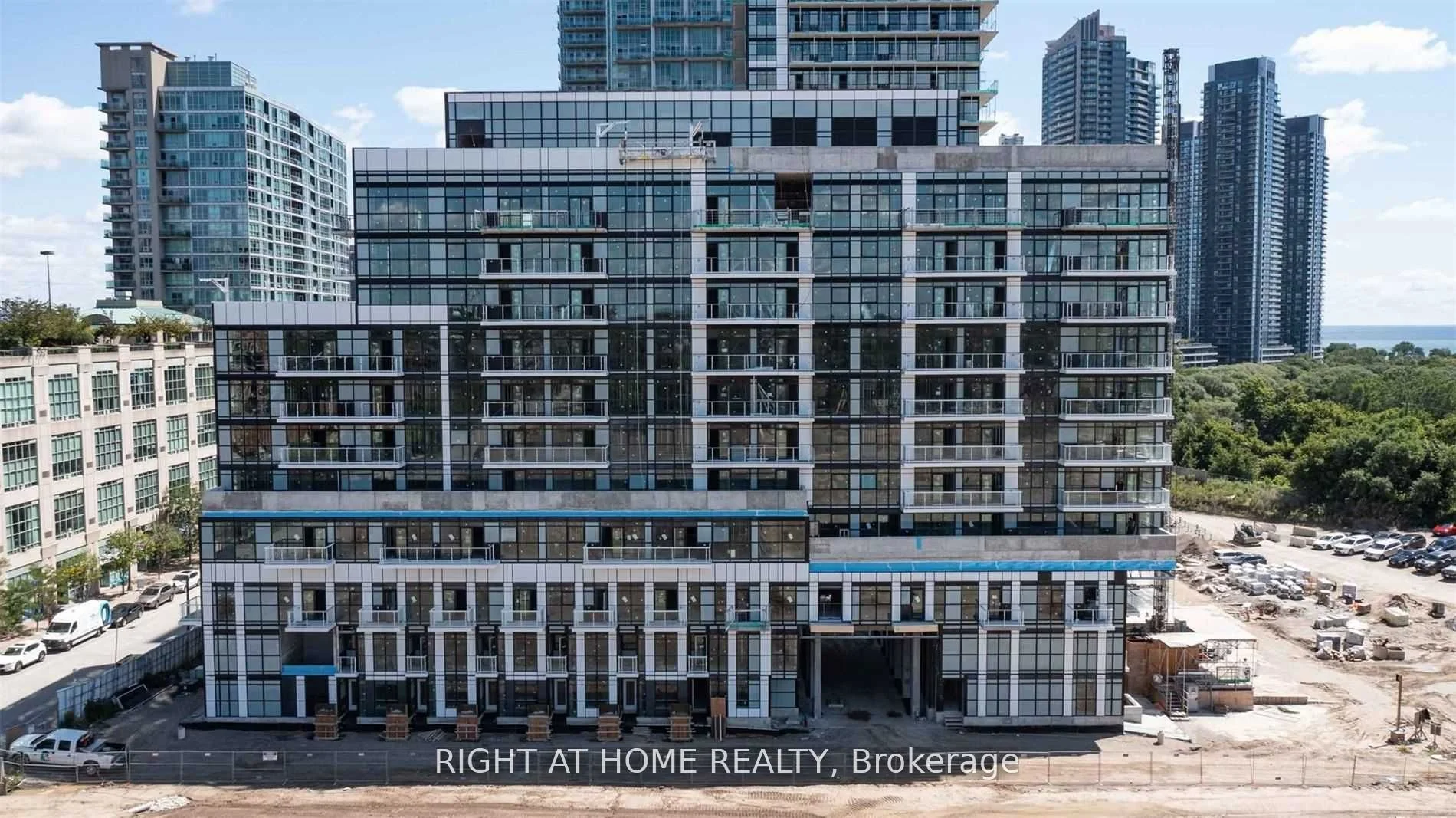 251 Manitoba Street 1401, Toronto W06, On M8y 4g9