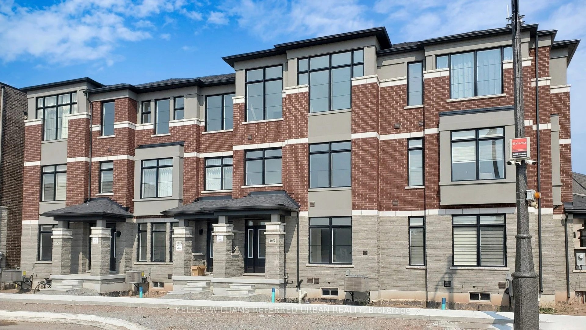 1072 Wheat Boom Drive TH03, Oakville, ON L6H 7H5
