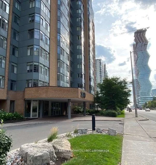 300 Webb Drive 203, Mississauga, ON L5B 3W3