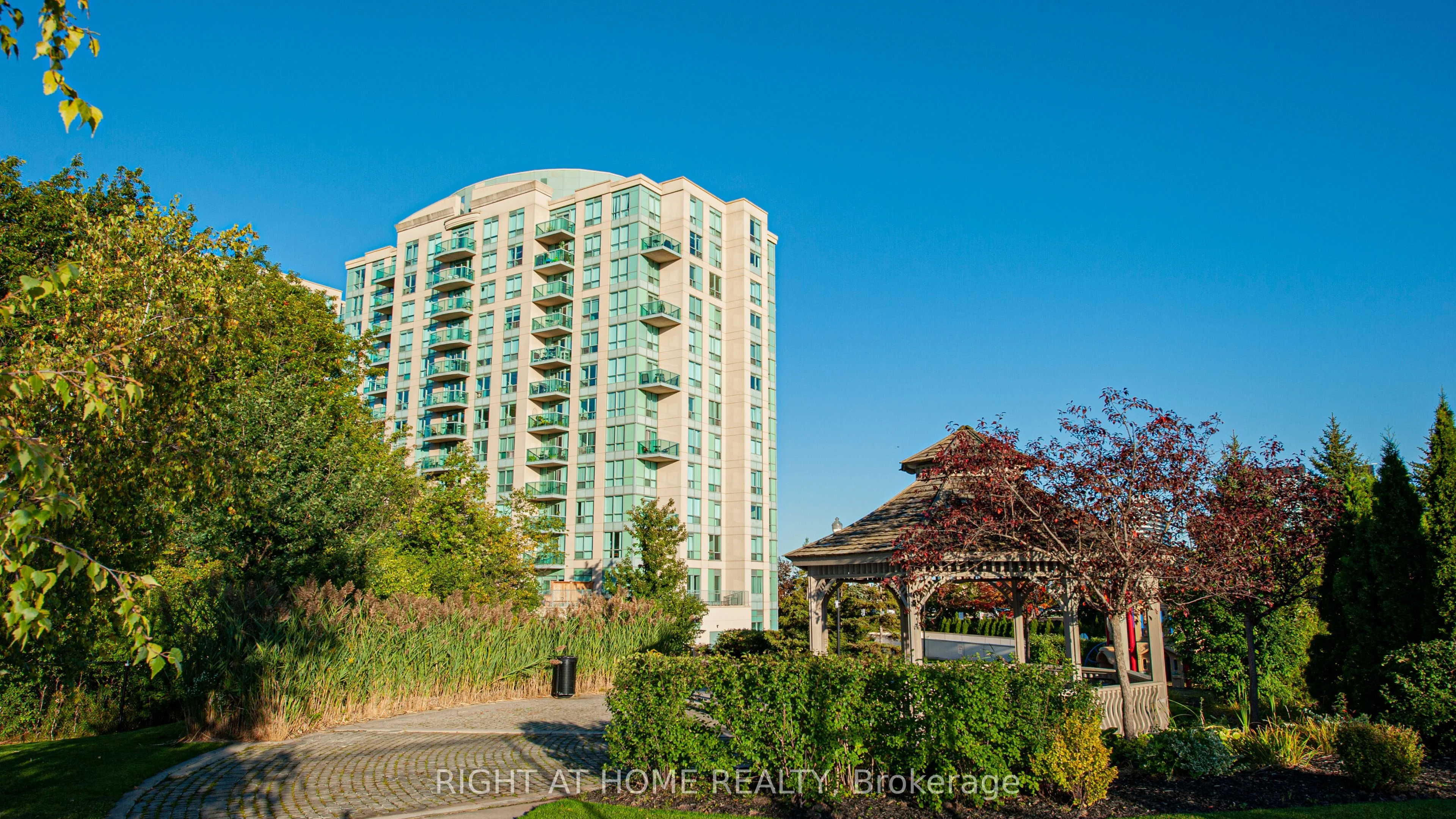 2545 Erin Centre Boulevard 501, Mississauga, ON L5M 6Z9