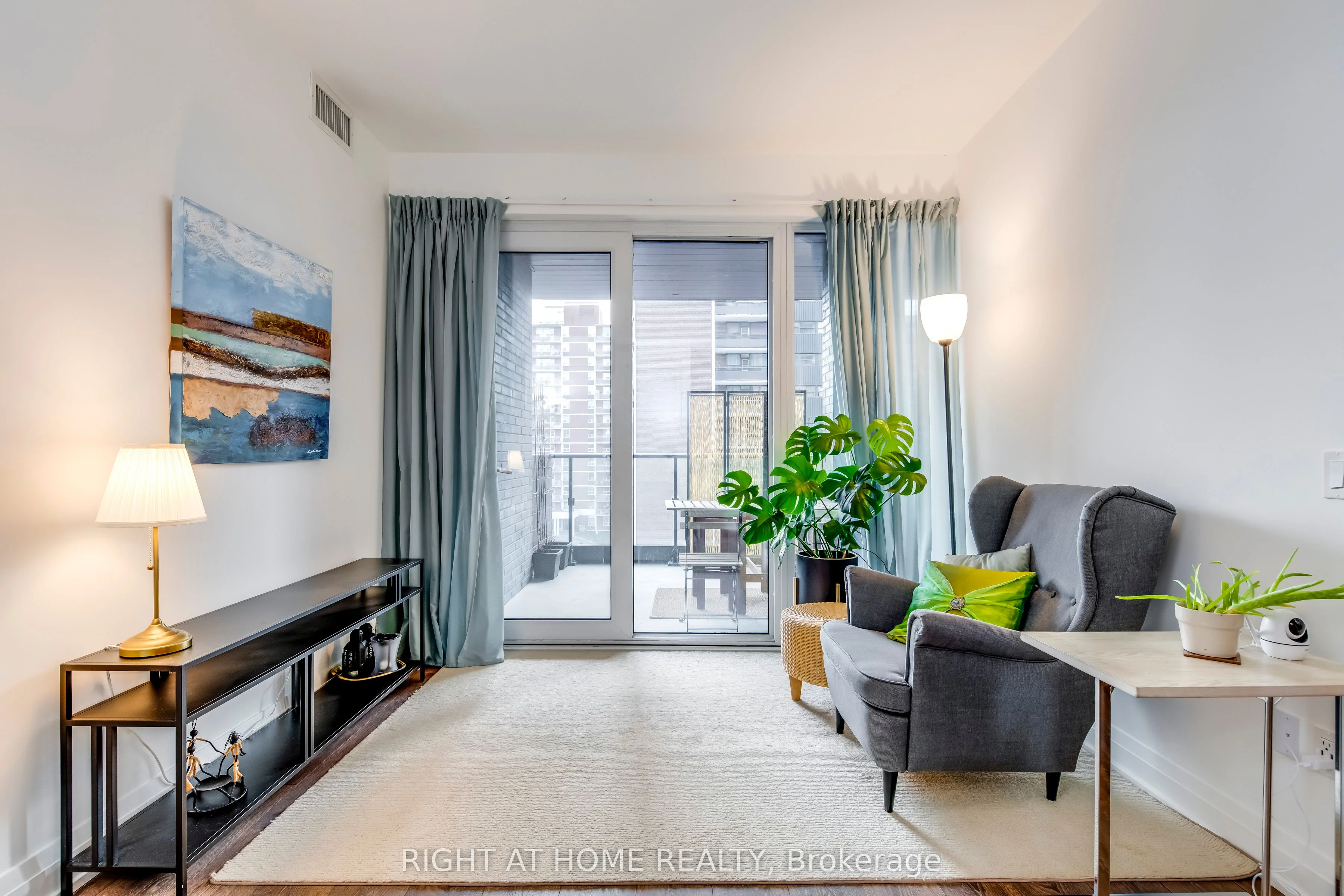 21 Park Street E 620, Mississauga, ON L5G 1L7