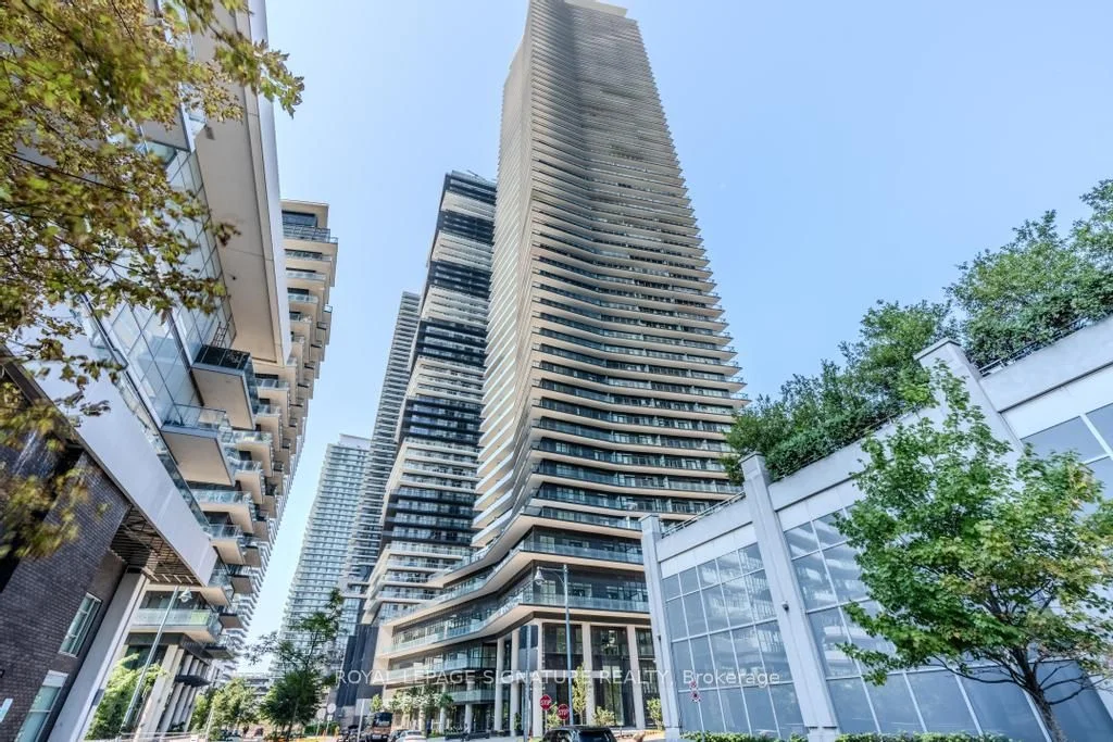 38 Annie Craig Drive 2403, Toronto W06, ON M8V 0G9