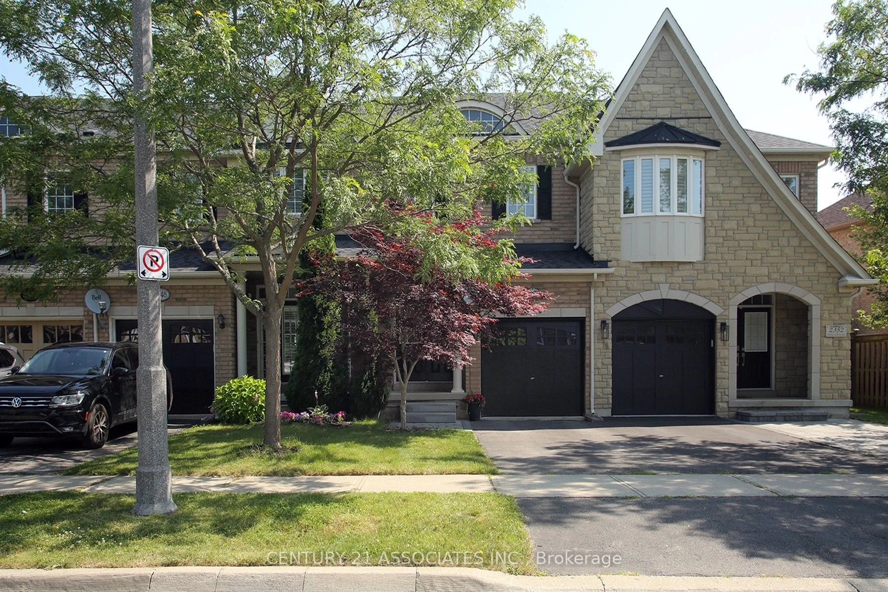 2350 Stone Glen Crescent, Oakville, ON L6M 0C7