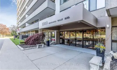 Condo Apartment in Mississauga