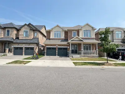 Detached in Oakville