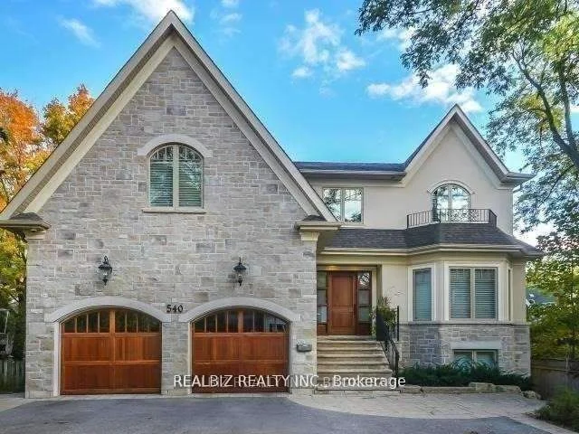 540 Lakeshore Road E, Oakville, ON L6J 1K6