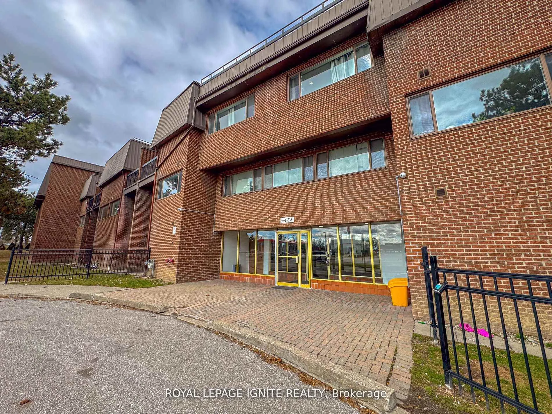 3455 Morning Star Drive 208, Mississauga, On L4t 3t9