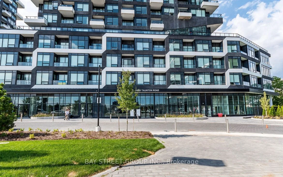 2485 Taunton Road W 824, Oakville, ON L6H 3R8