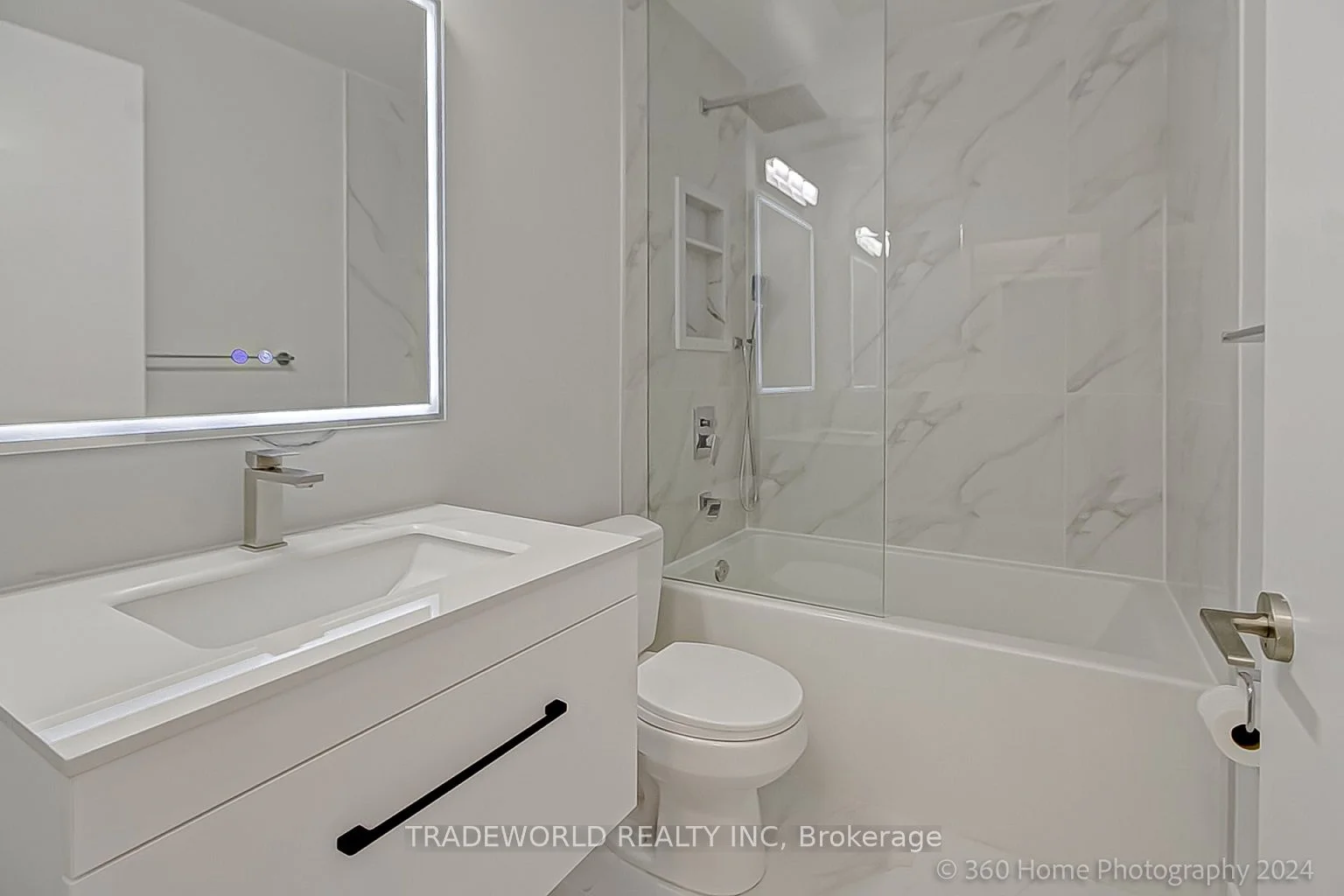 103 The Queensway Avenue 1607, Toronto W01, ON M6S 5B3