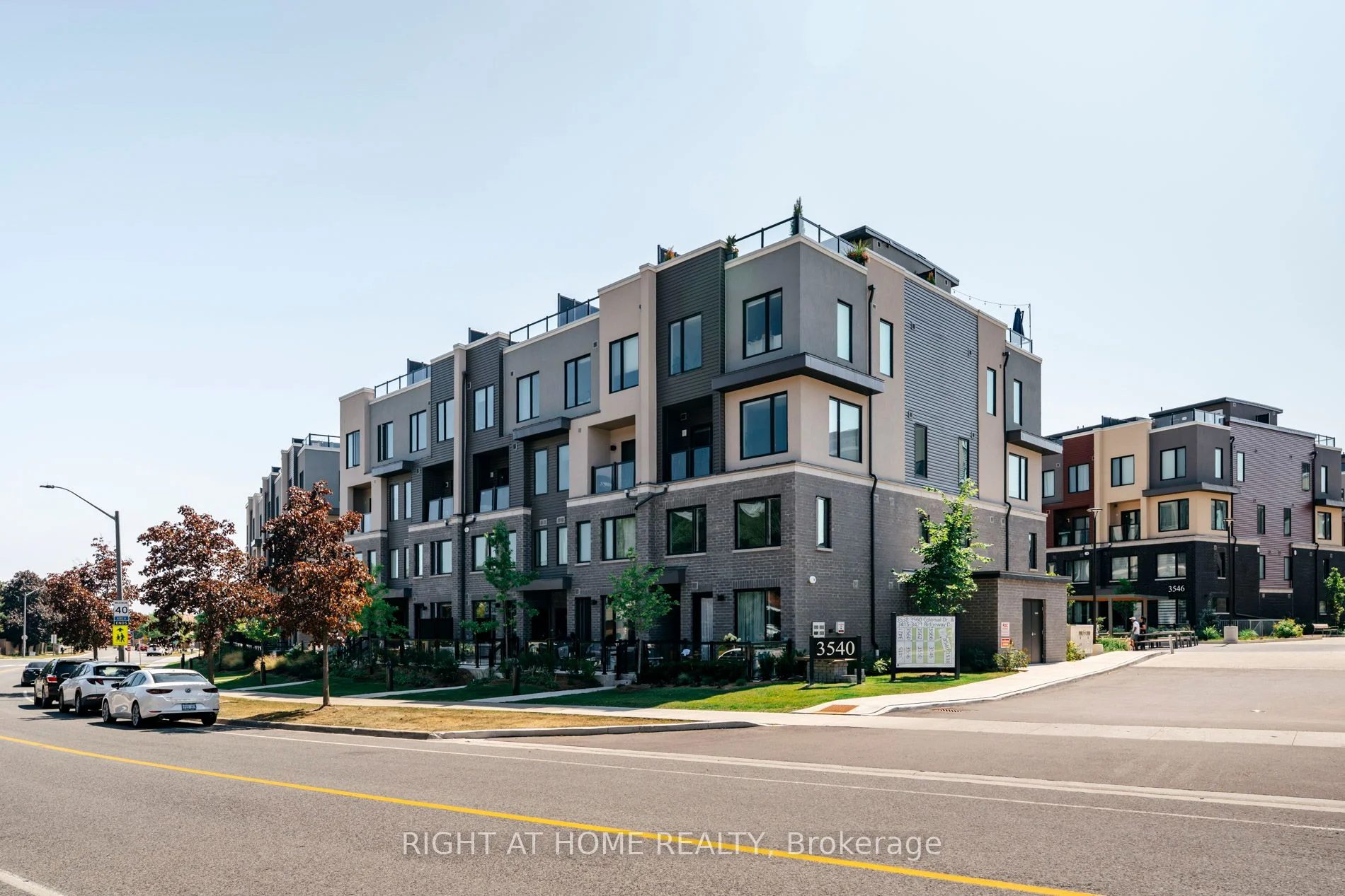 3540 Colonial Drive 7, Mississauga, ON L5L 0C1