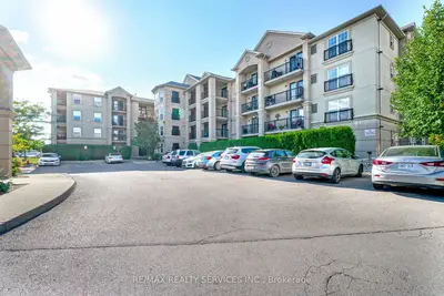 Condo Apartment in Burlington