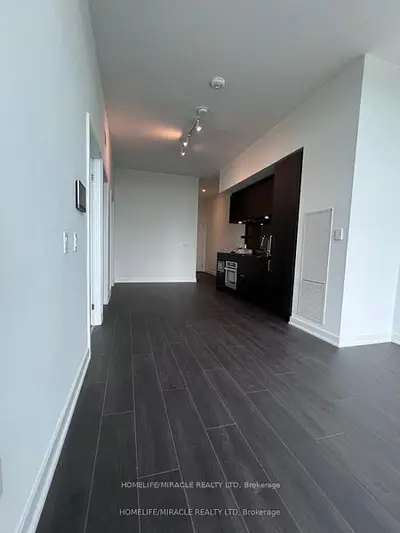 Condo Apartment in Mississauga