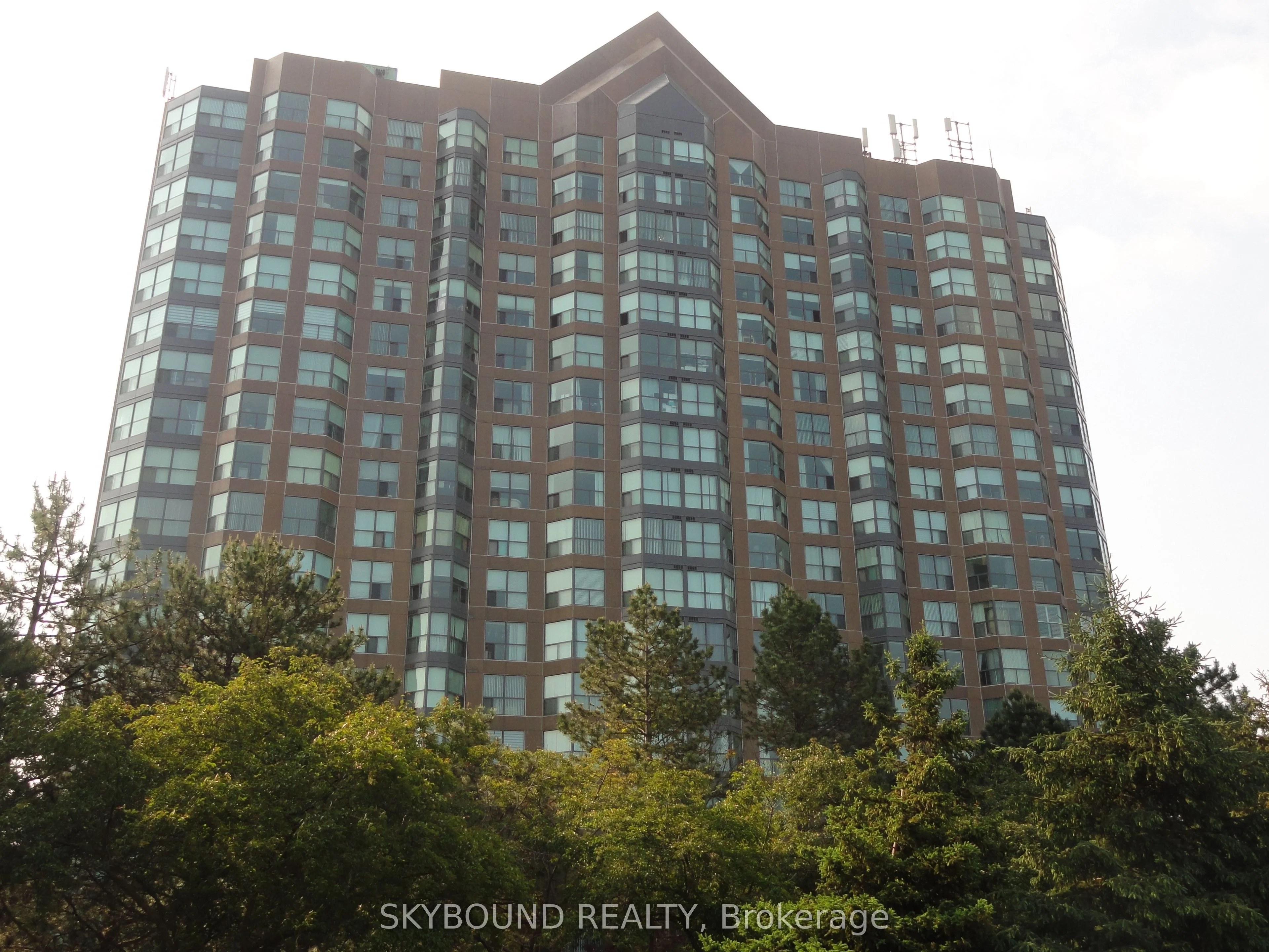 Condo Apartment in Mississauga