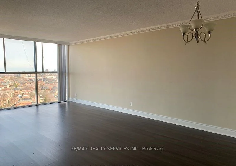 Condo Apartment in Mississauga