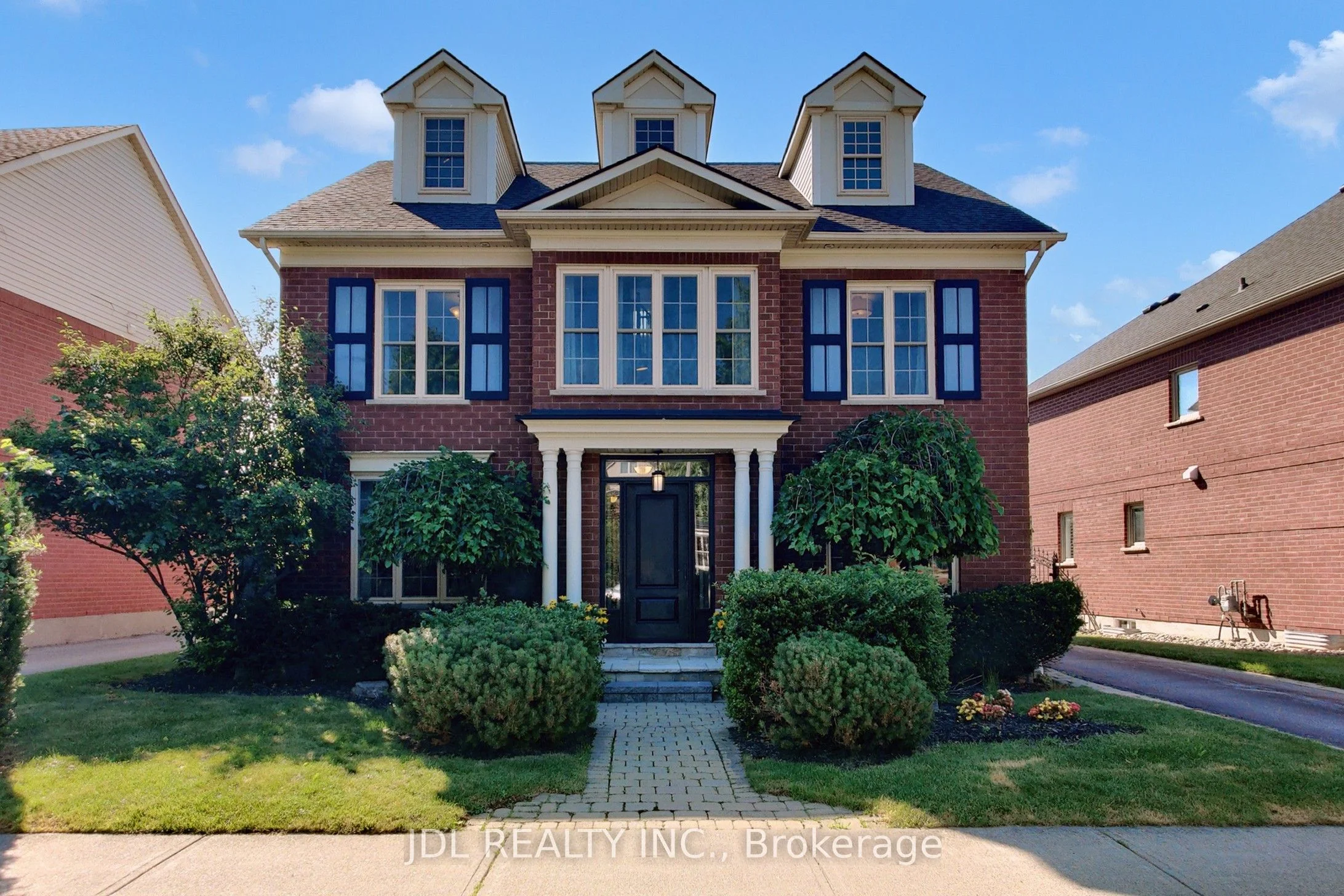 240 Lexington Road, Oakville, On L6h 6l5
