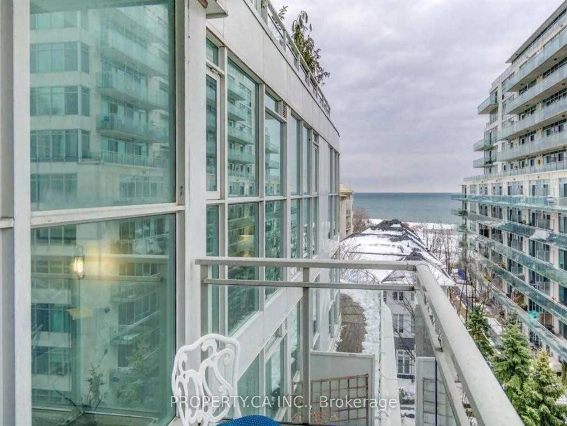 2067 Lakeshore Boulevard W 506, Toronto W06, ON M8V 4B8