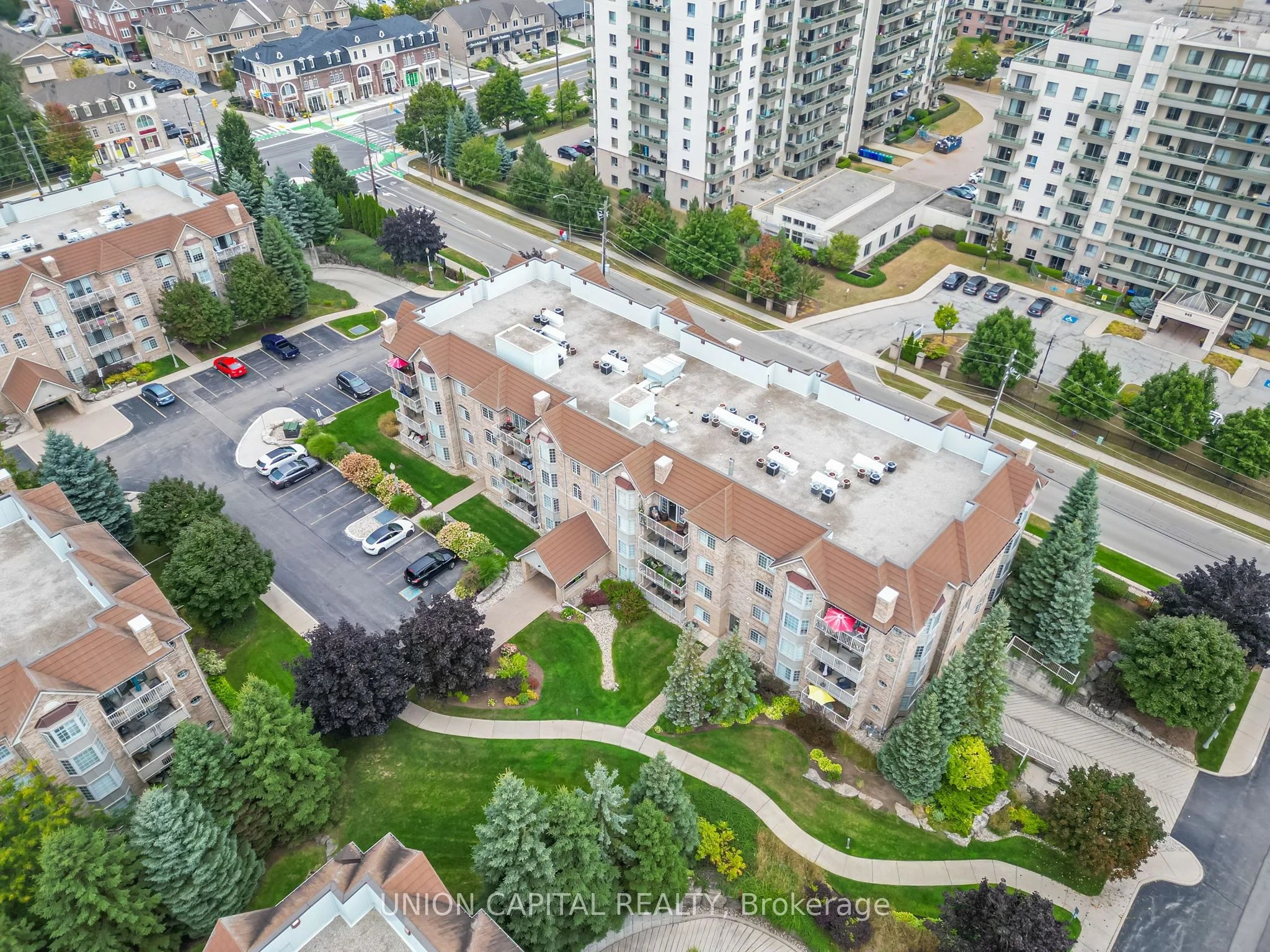 216 Plains Road W F304, Burlington, ON L7T 4K8