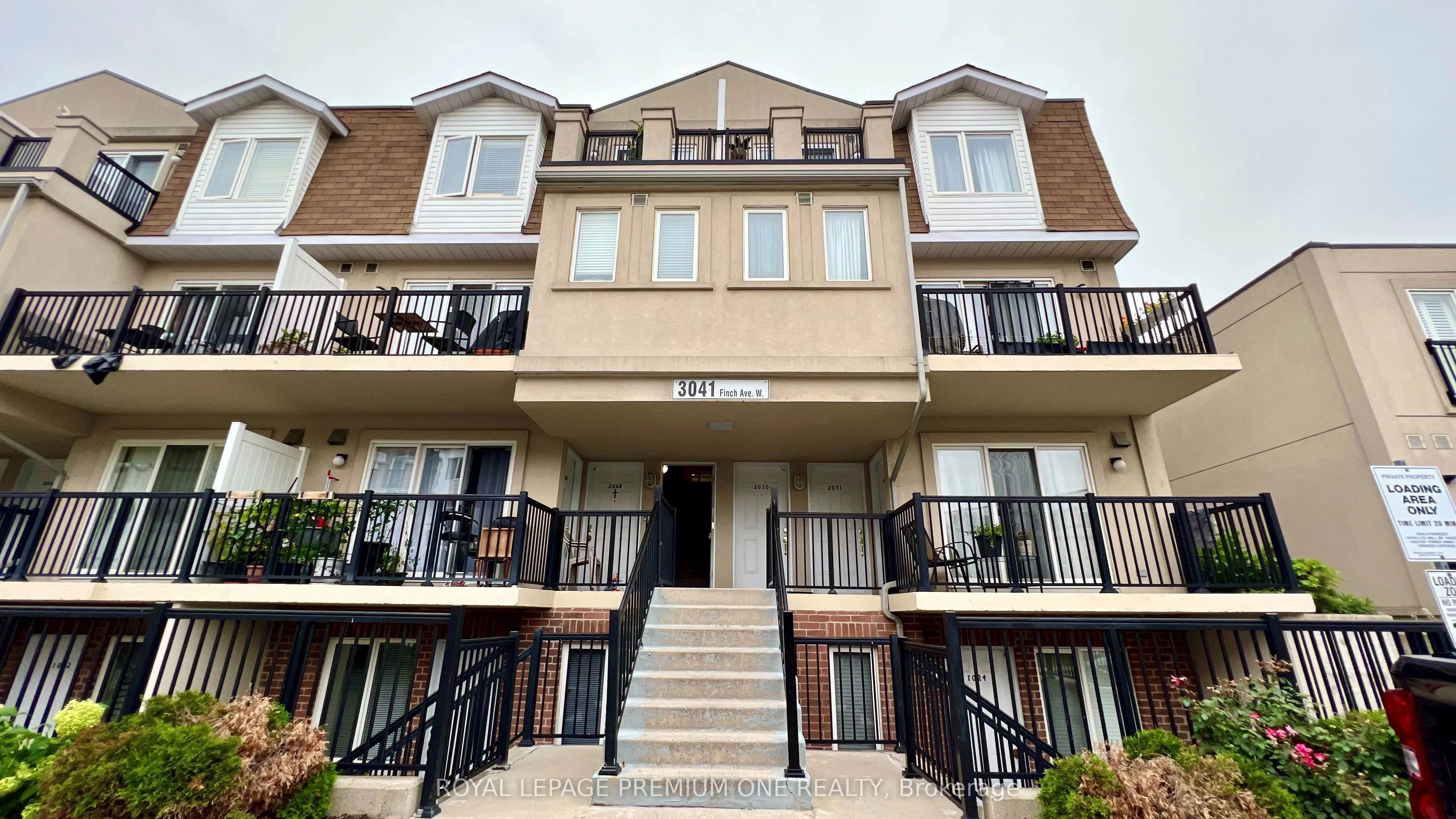 3041 Finch Avenue 2069, Toronto W05, On M9m 0a4