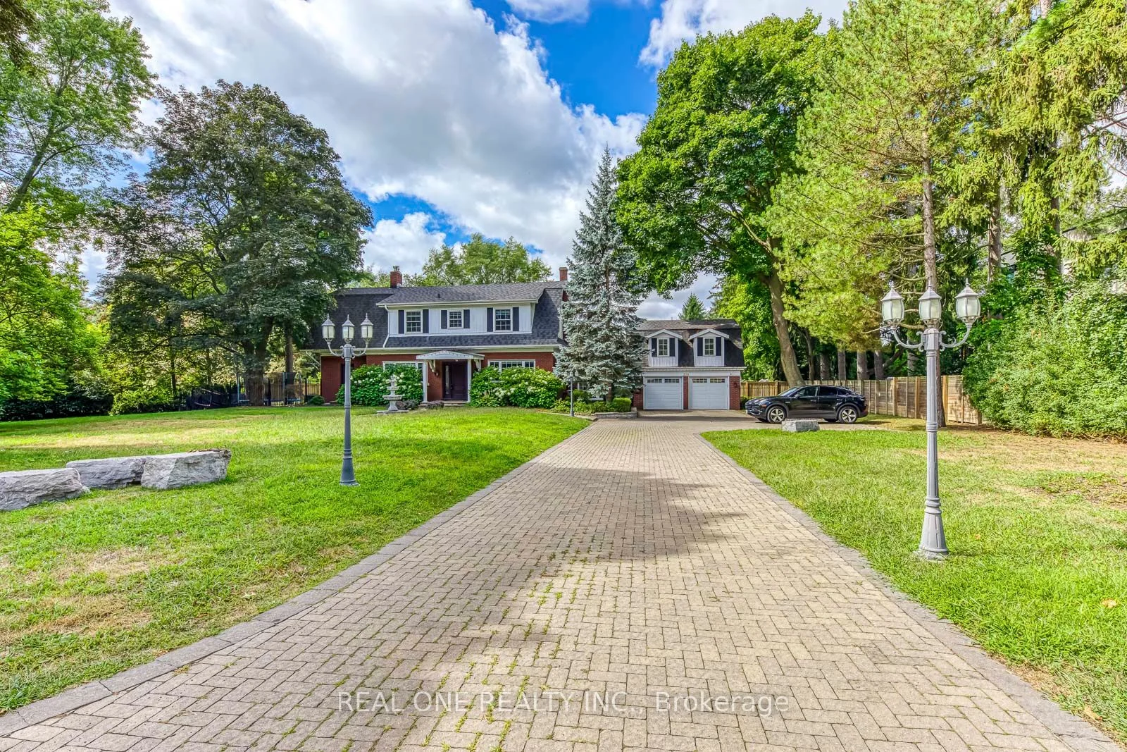308 Morrison Road, Oakville, ON L6J 4J9