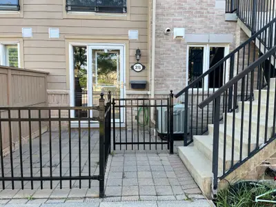 Condo Townhouse in Mississauga