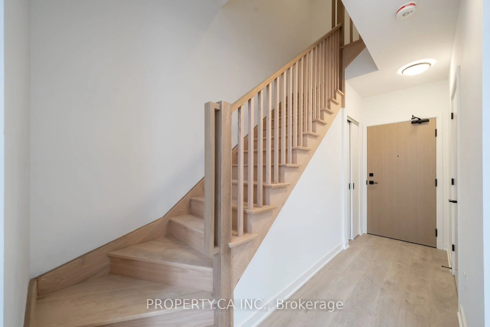 36 Zorra Street 106, Toronto W08, On M8z 0g5