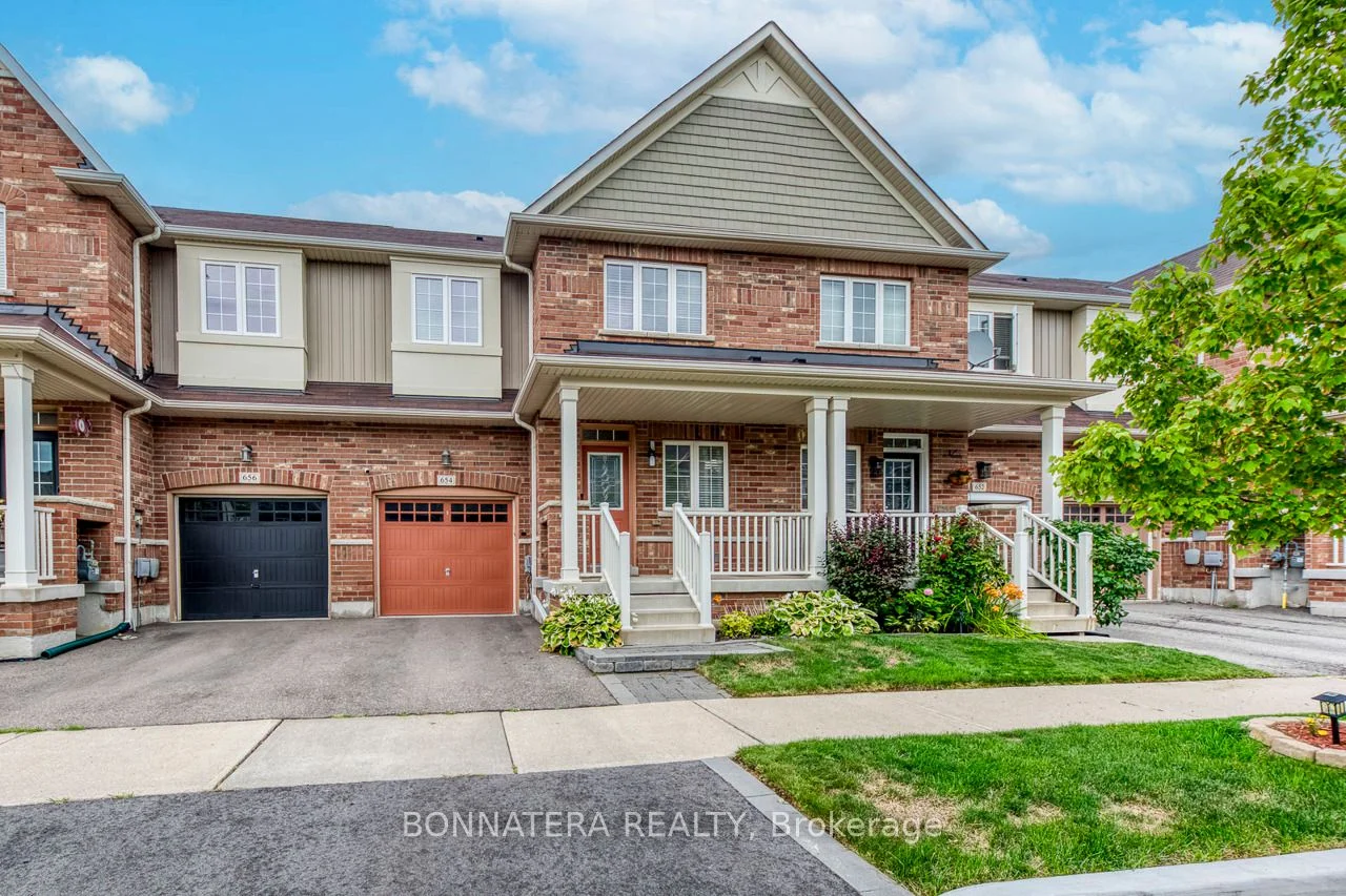 Att/Row/Townhouse in Milton