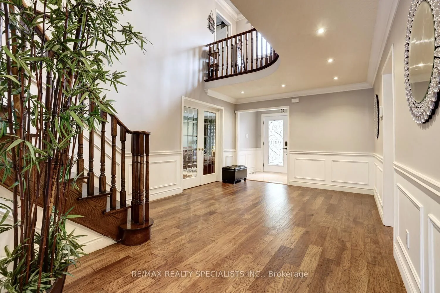 1532 Greenridge Circle, Oakville, ON L6M 2J4